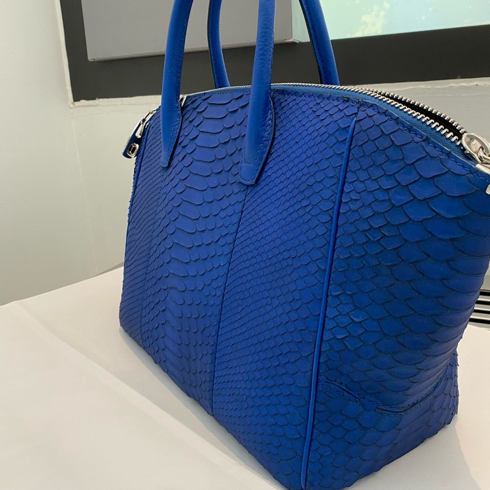 VBH Handbag - Picture 3 of 12